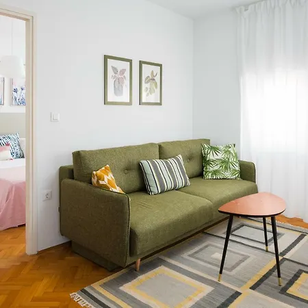 Apartment Center Oasis